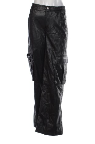 Pantaloni de femei Bershka, Mărime S, Culoare Negru, Preț 91,99 Lei