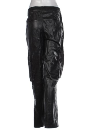 Pantaloni de femei Bershka, Mărime S, Culoare Negru, Preț 91,99 Lei