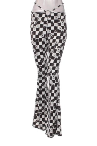 Дамски панталон Bershka, Размер L, Цвят Многоцветен, Цена 15,33 €