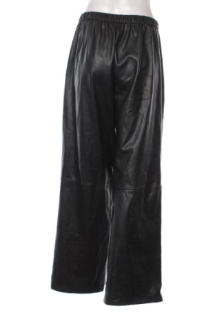 Pantaloni de femei Bershka, Mărime M, Culoare Negru, Preț 91,99 Lei