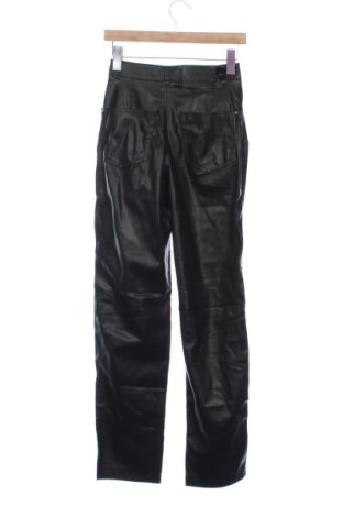 Γυναικείο παντελόνι Bershka, Μέγεθος XS, Χρώμα Μαύρο, Τιμή 17,99 €