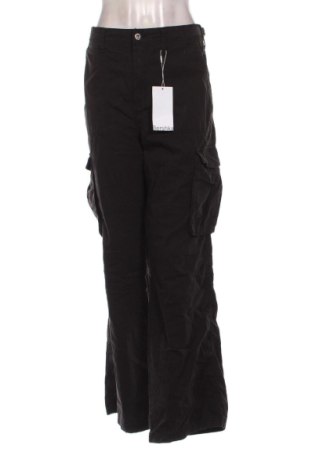 Damskie spodnie Bershka, Rozmiar L, Kolor Czarny, Cena 123,99 zł