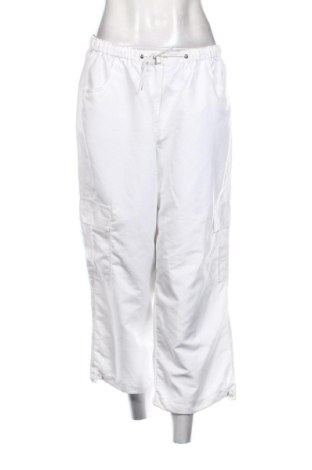 Γυναικείο παντελόνι Bpc Bonprix Collection, Μέγεθος XL, Χρώμα Λευκό, Τιμή 13,81 €