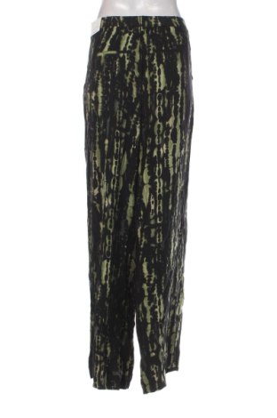 Pantaloni de femei C&A, Mărime XL, Culoare Multicolor, Preț 145,99 Lei