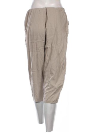 Damenhose Cherry Berry, Größe M, Farbe Beige, Preis 8,04 €