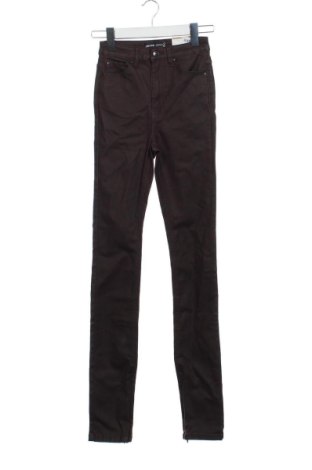 Дамски панталон Cropp, Размер XXS, Цвят Лилав, Цена 14,23 €