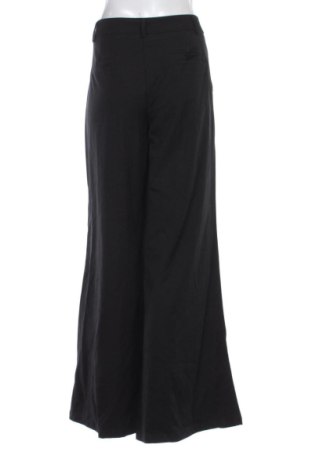 Damskie spodnie Forever 21, Rozmiar XL, Kolor Czarny, Cena 166,99 zł