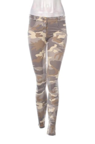 Damskie spodnie Freddy, Rozmiar M, Kolor Kolorowy, Cena 110,99 zł