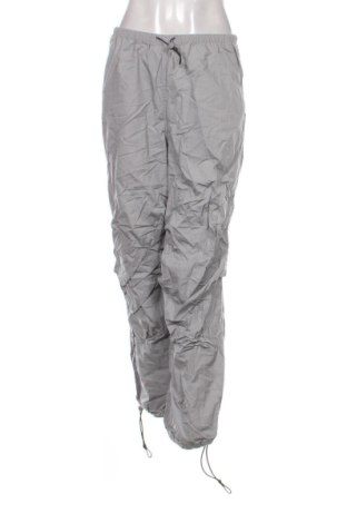 Pantaloni de femei H&M Divided, Mărime S, Culoare Gri, Preț 123,99 Lei