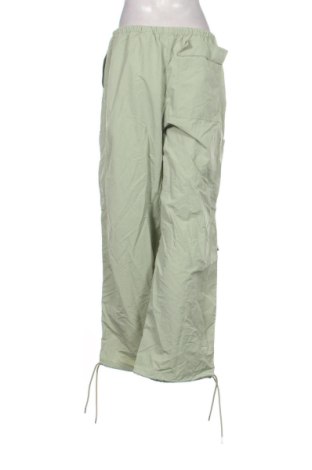 Дамски панталон H&M Divided, Размер M, Цвят Зелен, Цена 20,45 €