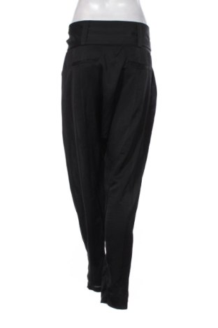 Pantaloni de femei Luxury, Mărime M, Culoare Negru, Preț 78,20 Lei