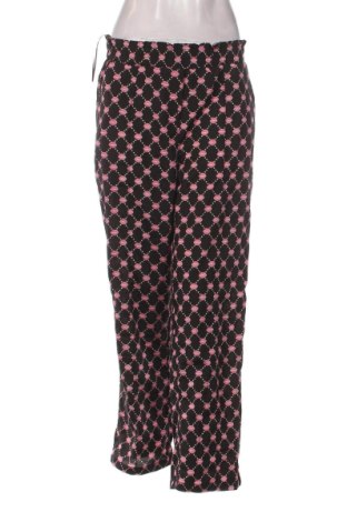 Дамски панталон Pieces, Размер S, Цвят Многоцветен, Цена 14,31 €