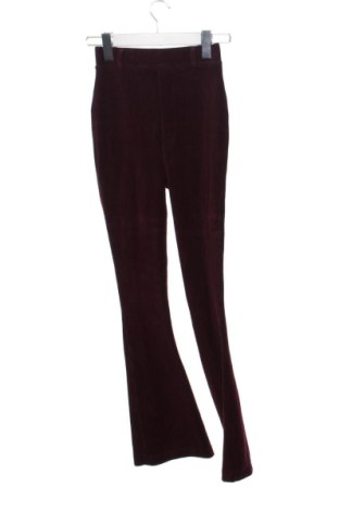 Дамски панталон Stradivarius, Размер XXS, Цвят Лилав, Цена 15,00 €