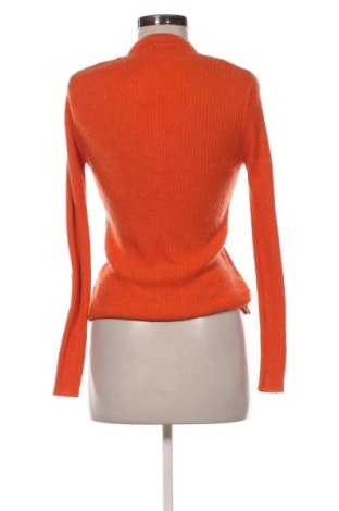 Дамски пуловер Soaked In Luxury, Размер S, Цвят Оранжев, Цена 32,00 €
