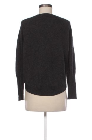 Dámský svetr Unbranded, Velikost S, Barva Šedá, Cena  425,00 Kč