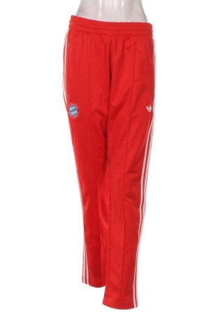 Pantaloni trening de femei Adidas Originals, Mărime M, Culoare Roșu, Preț 294,99 Lei