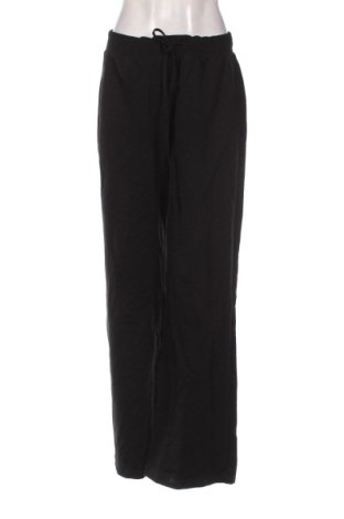 Damskie spodnie sportowe Bershka, Rozmiar L, Kolor Czarny, Cena 123,99 zł