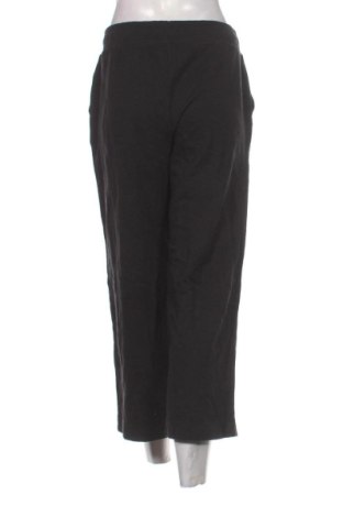 Dámské tepláky Sisley, Velikost M, Barva Černá, Cena  1 429,00 Kč