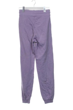 Дамско спортно долнище Stradivarius, Размер XS, Цвят Лилав, Цена 15,33 €