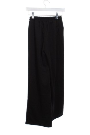 Pantaloni trening de femei Unbranded, Mărime XS, Culoare Negru, Preț 77,00 Lei