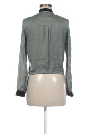 Geacă de femei Bershka, Mărime S, Culoare Verde, Preț 151,99 Lei