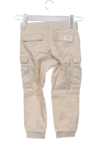 Παιδικό παντελόνι Lager 157, Μέγεθος 2-3m/ 56-62 εκ., Χρώμα Εκρού, Τιμή 12,99 €