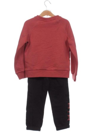 Kinder Sportanzug Nike, Größe 3-4y/ 104-110 cm, Farbe Mehrfarbig, Preis 71,99 €