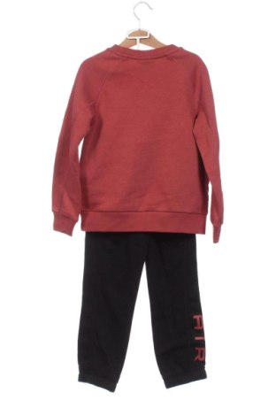 Dětská sportovní souprava Nike, Velikost 4-5y/ 110-116 cm, Barva Vícebarevné, Cena  1 649,00 Kč