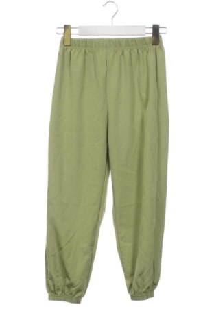 Детско спортно долнище Unbranded, Размер 8-9y/ 134-140 см, Цвят Зелен, Цена 13,29 €