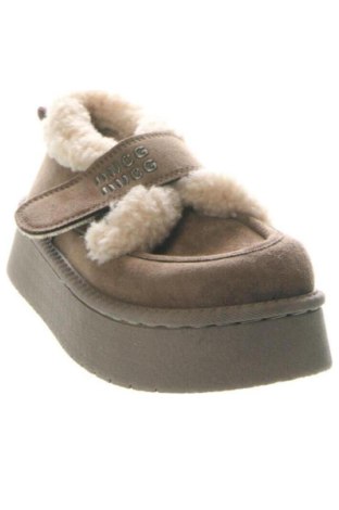 Papuci de casă Unbranded, Mărime 39, Culoare Maro, Preț 96,24 Lei