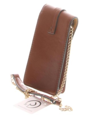 Husă pentru telefon C&A, Culoare Maro, Preț 101,99 Lei