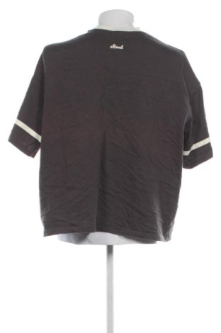 Мъжка тениска Pull&Bear, Размер L, Цвят Кафяв, Цена 10,22 €
