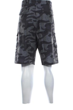 Мъжки къс панталон IRON CO, Размер XL, Цвят Многоцветен, Цена 15,33 €