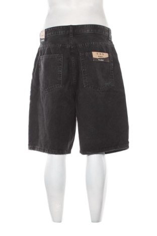 Pánské kraťasy Pull&Bear, Velikost L, Barva Šedá, Cena  699,00 Kč