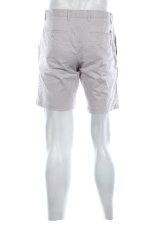 Pantaloni scurți de bărbați Tommy Hilfiger, Mărime M, Culoare Ecru, Preț 387,99 Lei