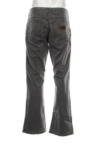 Pantaloni de bărbați Wrangler, Mărime M, Culoare Gri, Preț 113,25 Lei