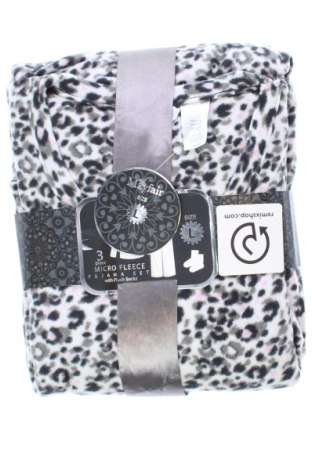 Пижама Unbranded, Размер L, Цвят Многоцветен, Цена 37,40 €