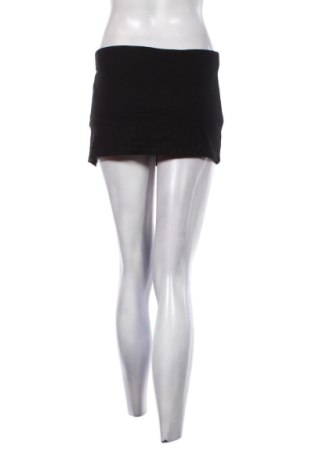 Пола Bershka, Размер S, Цвят Черен, Цена 10,22 €