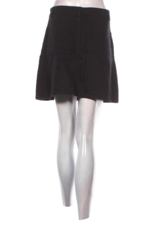 Пола H&M Divided, Размер M, Цвят Черен, Цена 9,78 €