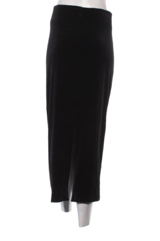 Пола In Wear, Размер M, Цвят Черен, Цена 73,11 €