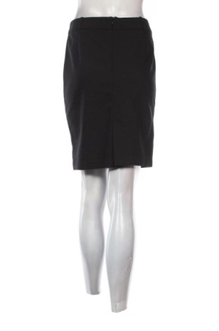 Пола Reserved, Размер S, Цвят Черен, Цена 9,70 €