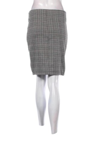 Пола Stradivarius, Размер M, Цвят Многоцветен, Цена 9,70 €