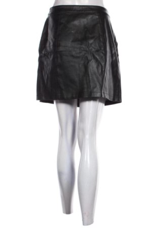 Пола Vero Moda, Размер S, Цвят Черен, Цена 5,00 €