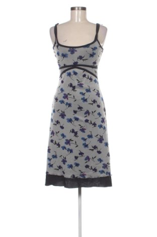 Sukienka 4me, Rozmiar S, Kolor Kolorowy, Cena 107,17 zł