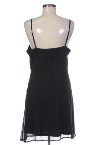 Рокля About You, Размер M, Цвят Черен, Цена 22,00 €