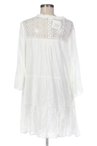 Ruha Amisu, Méret XL, Szín Fehér, Ár 8 264 Ft