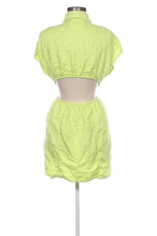 Ruha Bershka, Méret M, Szín Zöld, Ár 10 331 Ft