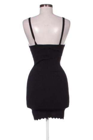 Rochie Bershka, Mărime M, Culoare Negru, Preț 123,99 Lei