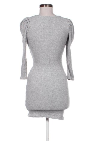 Sukienka Bershka, Rozmiar S, Kolor Szary, Cena 106,90 zł