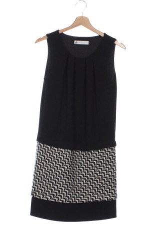 Sukienka Compagnia Italiana, Rozmiar S, Kolor Czarny, Cena 220,99 zł